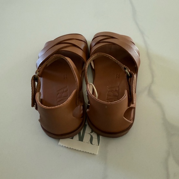 Zara toddler Tan Strappy Sandals - Picture 3 of 4